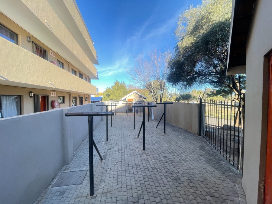 2 Bedroom Property for Sale in Generaal De Wet Free State